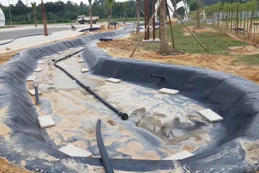 Thi công màng HDPE- Giải pháp Vàng cho Đường Ống Nước Bền Bỉ