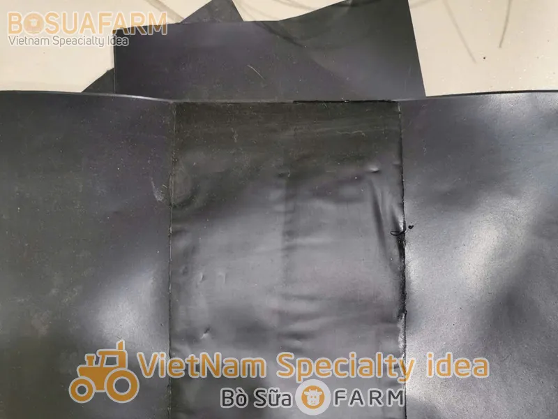Băng keo dán màng chống thấm HDPE TAPEONE vá bạt bị thủng dưới nước