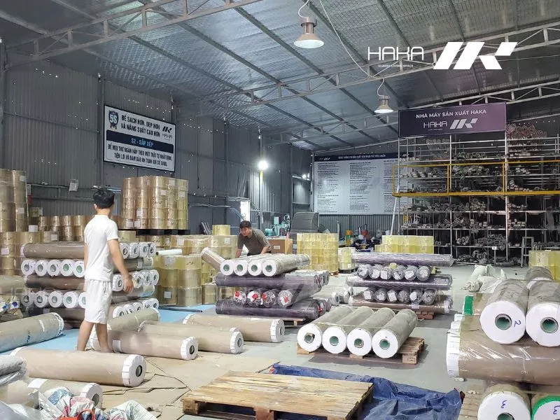 báo giá cuộn nhựa pvc tại nhà máy haka