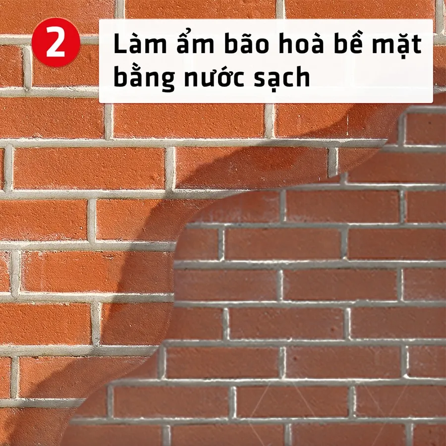 Bão hòa bề mặt bằng nước sạch giúp tăng cường khả năng bám dính của Sika Latex TH