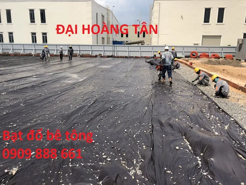 Bạt đen đổ bê tông cuộn lớn