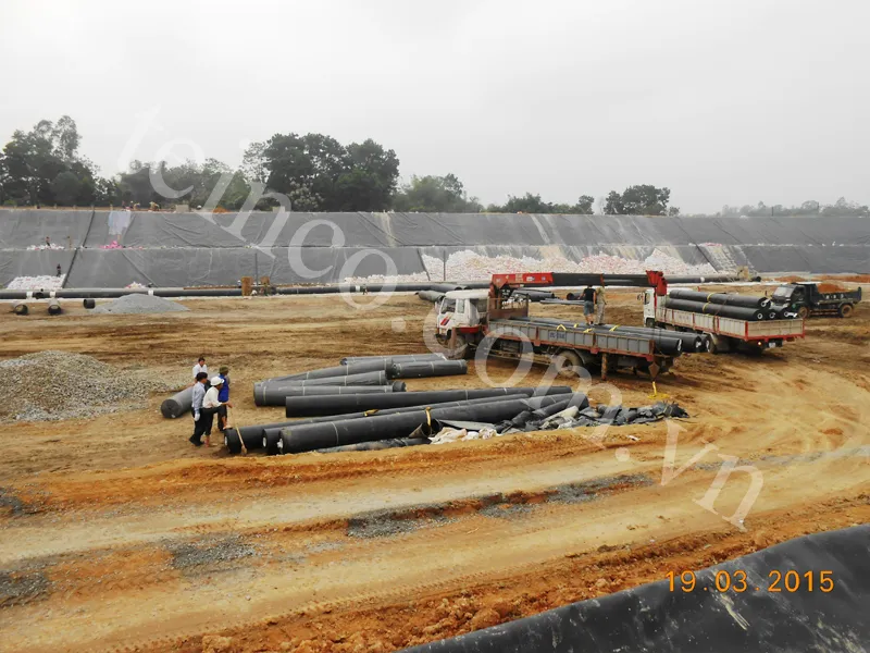 Bạt HDPE lót đáy nhà máy xử lý chất thải công nghiệp
