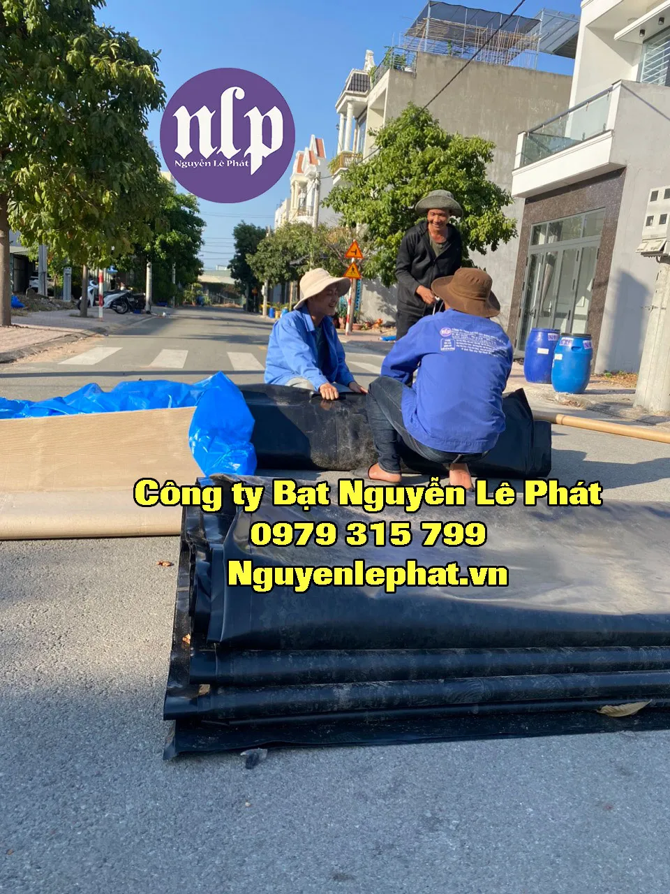Bạt lót ao hồ HDPE giá rẻ, bền bỉ, chống thấm hiệu quả cho các công trình nông nghiệp.