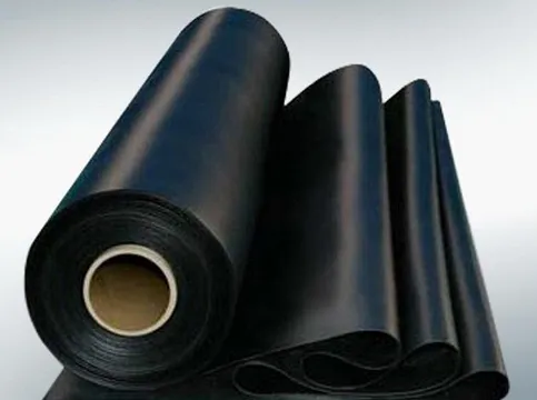 Bạt nhựa HDPE chất lượng cao màu đen, vật liệu địa kỹ thuật môi trường.