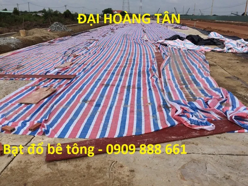 Bạt sọc 3 màu dùng lót đổ bê tông