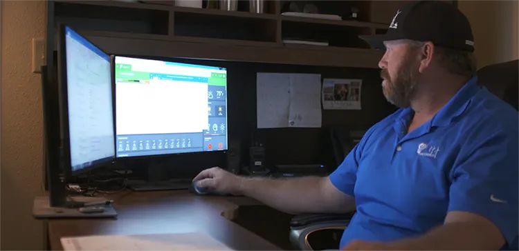 Các kỹ thuật viên của GE đang sử dụng phần mềm để lấy một khối lượng dữ liệu cứng khổng lồ về các tuabin gió, tận dụng chúng để bảo trì và lên lịch kiểm tra.