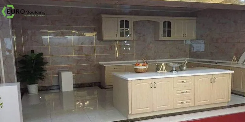 Các vật liệu ốp tường nhà bếp phổ biến hiện nay