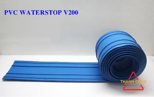 Cận cảnh chi tiết băng cản nước PVC Waterstop V200 được đặt trong cấu kiện bê tông đang thi công