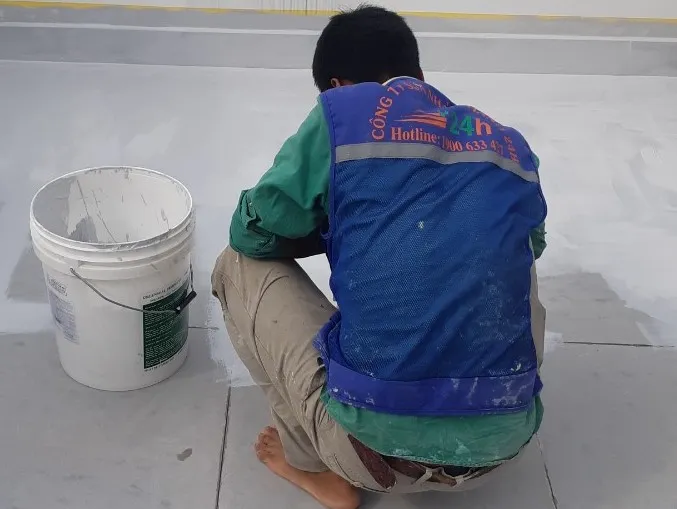Chuẩn bị bề mặt chống thấm bồn hoa