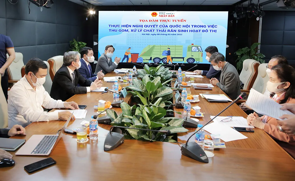 Chuyên gia thảo luận về thu gom, xử lý rác thải rắn sinh hoạt đô thị