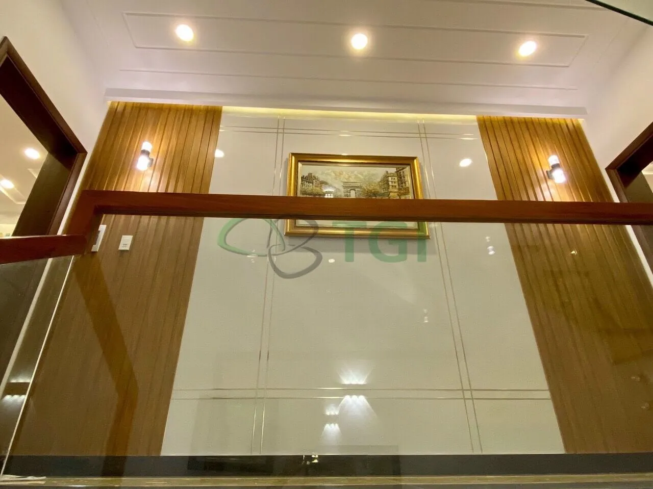 Đặc điểm ưu việt của chất liệu nhựa PVC trong trần vân đá