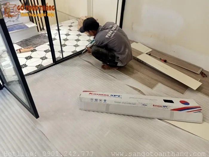 Điểm keo vào các vị trí không thể gắn được đế nẹp