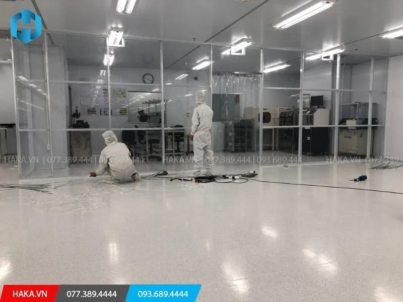 Giải pháp tấm nhựa trong làm vách ngăn hiệu quả trong nhà xưởng