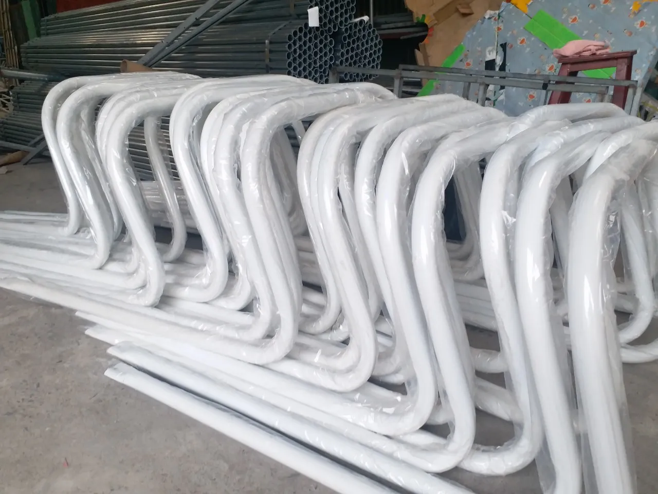 Góc nhìn từ trên cao của bể bơi lót bạt PVC