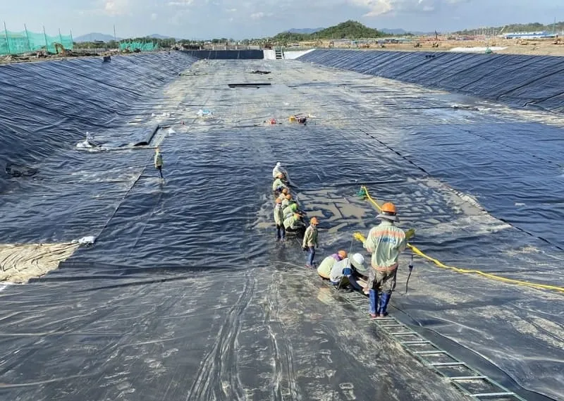 hàn bạt hdpe lot hồ