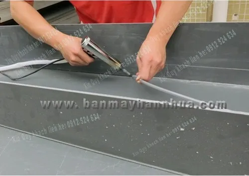 Hàn tấm nhựa PVC trong gia công bồn bể bằng máy hàn nhựa cầm tay