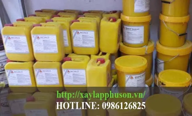 Hình ảnh minh họa màng lỏng chống thấm Sikaproof Membrane màu đen, được sử dụng để chống thấm nhà vệ sinh hiệu quả.