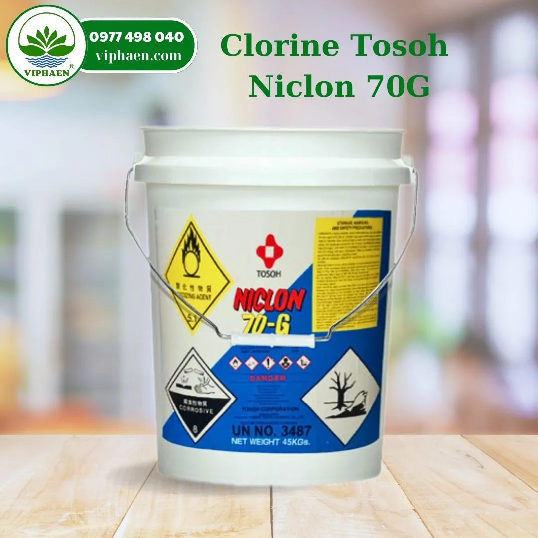 Hình ảnh minh họa vật tư môi trường hoặc hóa chất trong quá trình xử lý chất thải