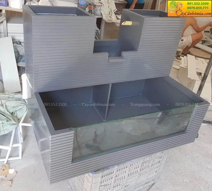 Hồ cá chậu xi măng phù hợp trang trí ban công và sân vườn hiện đại