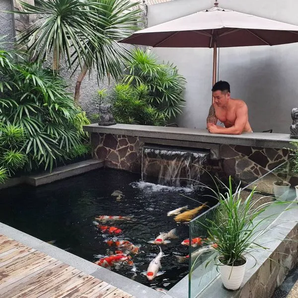 Hồ cá koi trên ban công