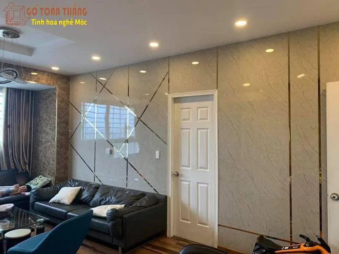Họa tiết inox giúp tấm giả đá thêm phần sang trọng