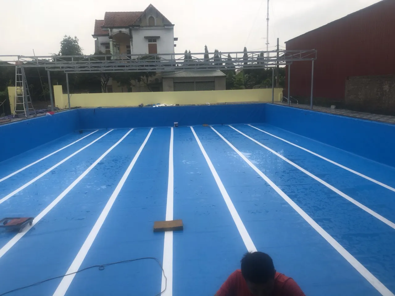 Hoàn thiện thi công bể bơi lót bạt PVC