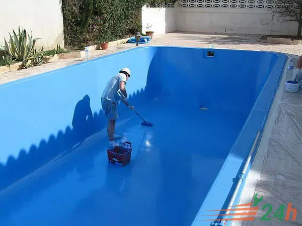 Hoàn thiện thi công lớp sơn epoxy chống thấm cho bể nước, tạo bề mặt nhẵn mịn và thẩm mỹ cao