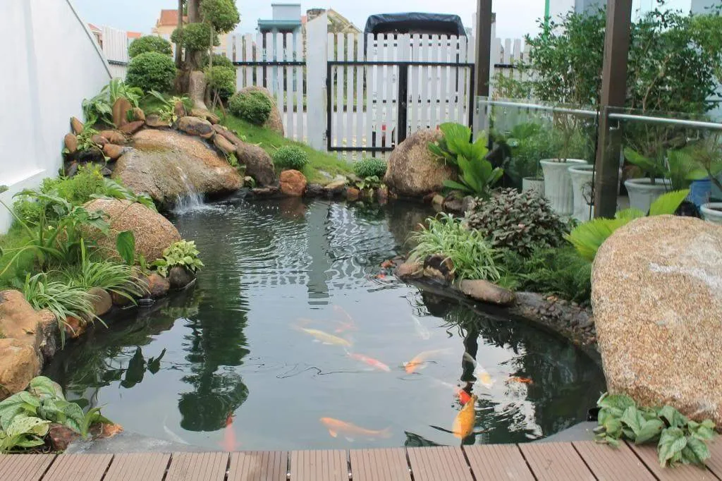 Hòn non bộ tạo thế dựa vững chắc