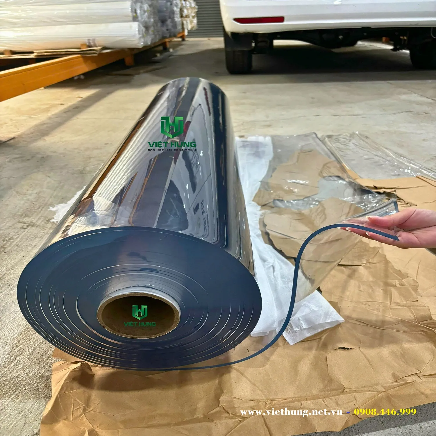 Kho cuộn màng nhựa PVC trong suốt Việt Hưng
