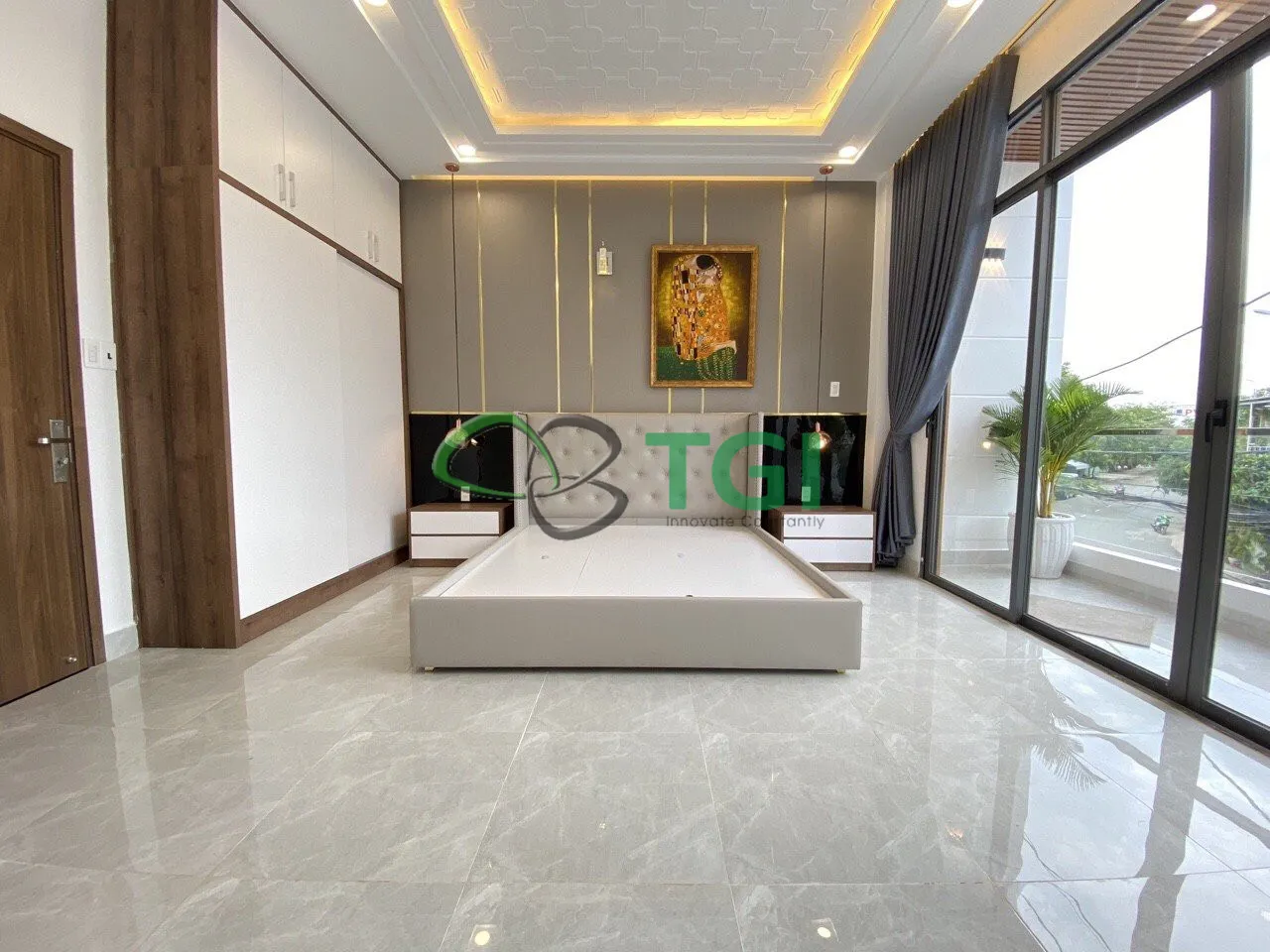Không gian phòng khách sang trọng với tấm ốp tường PVC vân đá kích thước chuẩn