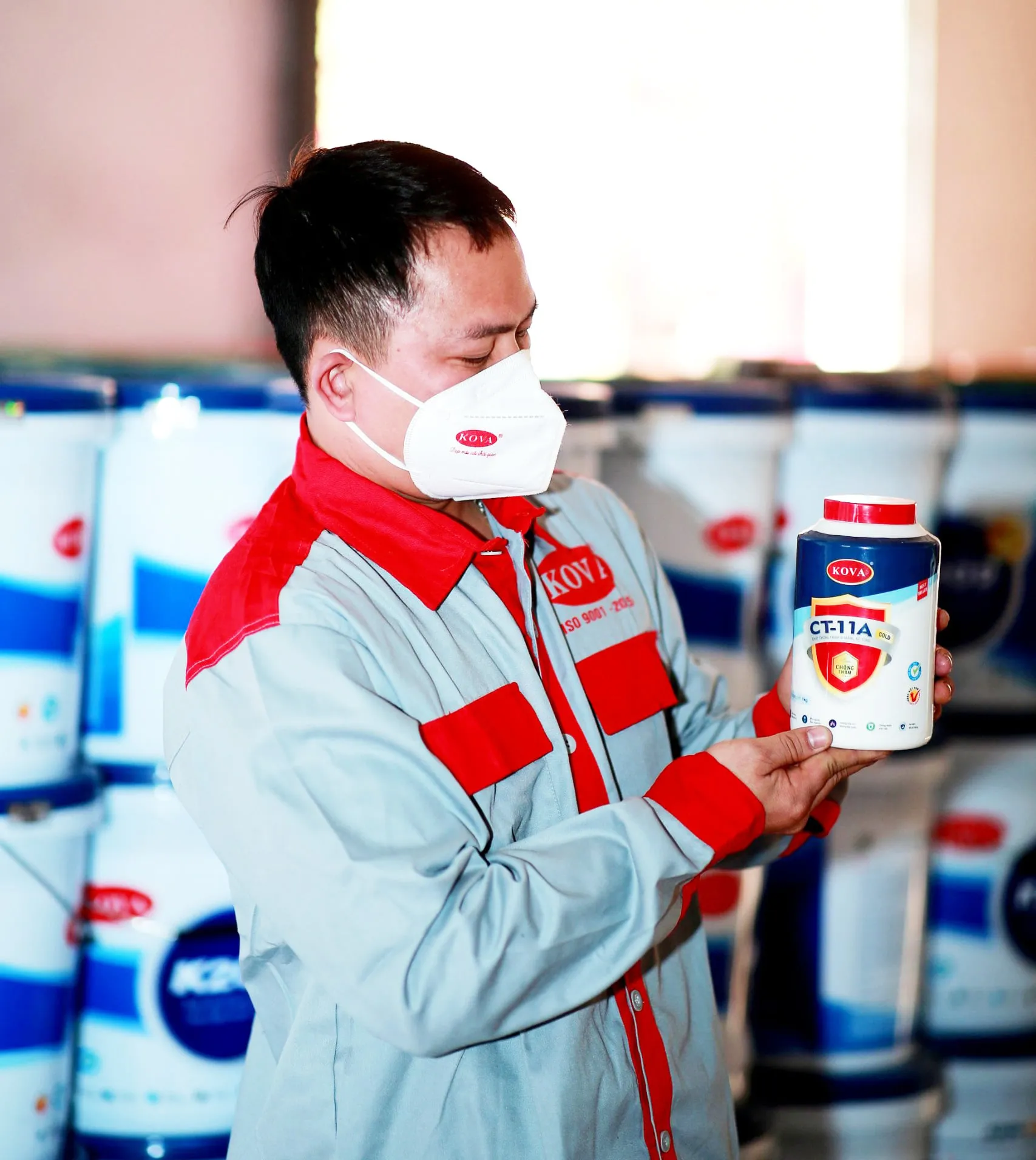 Kova CT11A Gold chai 1kg - giải pháp chống thấm tiện lợi cho các công trình