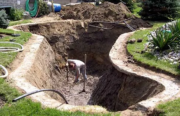 Kỹ thuật thi công chống thấm và hoàn thiện lòng bể cá ngoài trời bằng xi măng