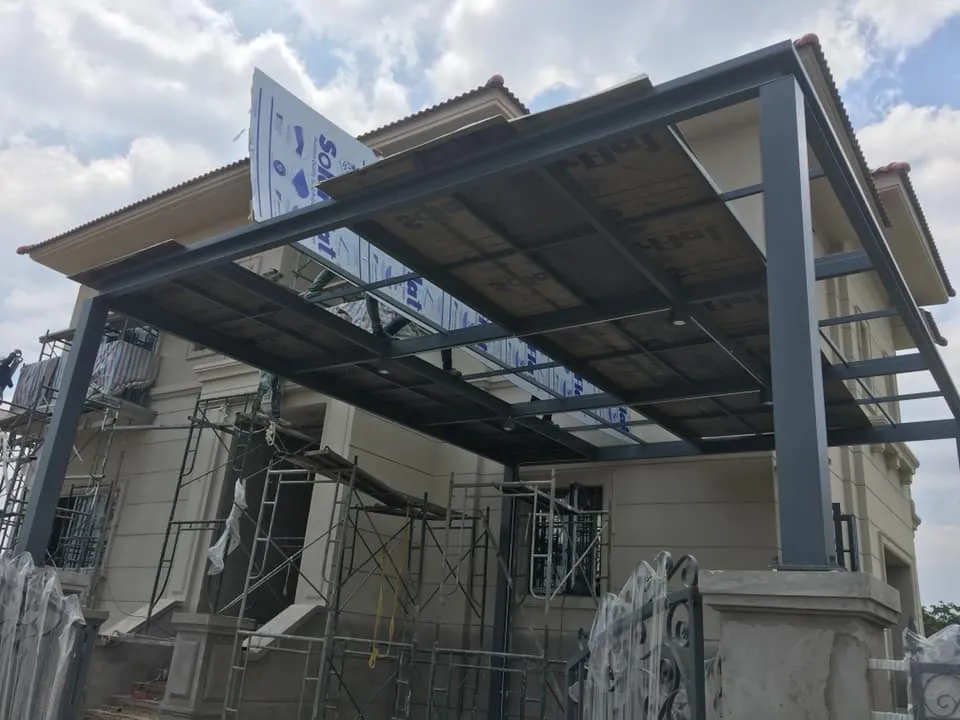 Lợp tấm nhựa PVC cho mái nhà để xe hoặc mái hiên thông minh