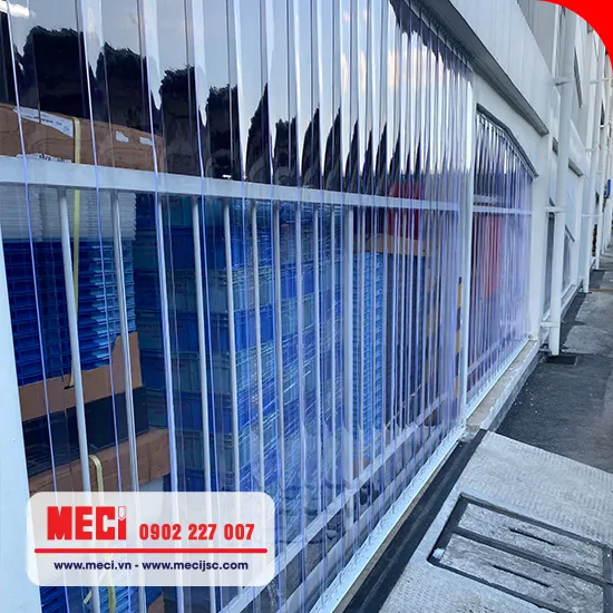 Màn nhựa PVC màu xanh trong ngăn bụi bẩn