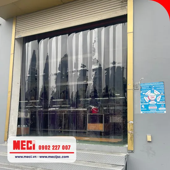 Màn nhựa PVC ngăn bụi cho kho xưởng