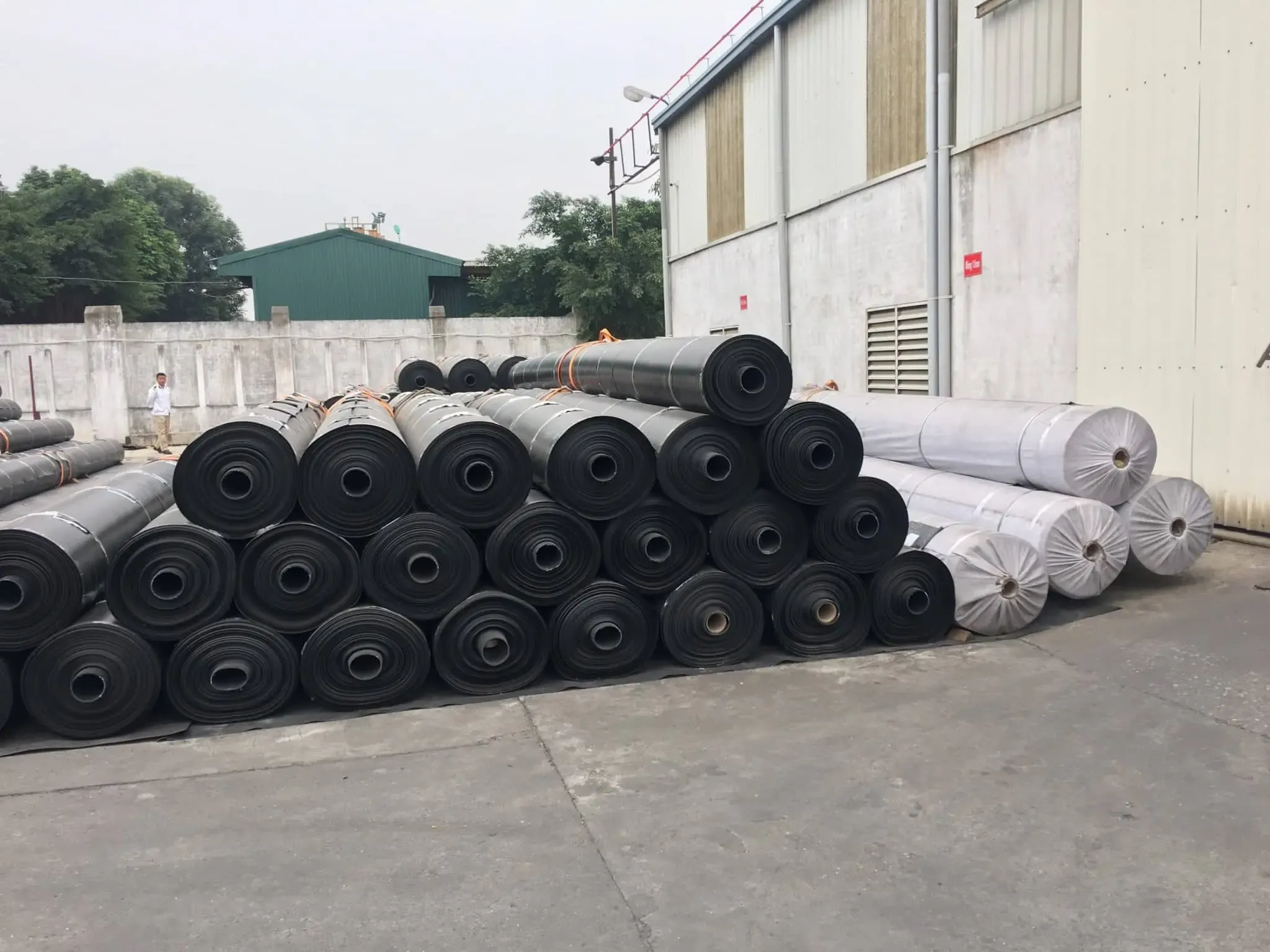 Màng chống thấm HDPE cần an toàn lao động nghiêm ngặt trong môi trường khắc nghiệt