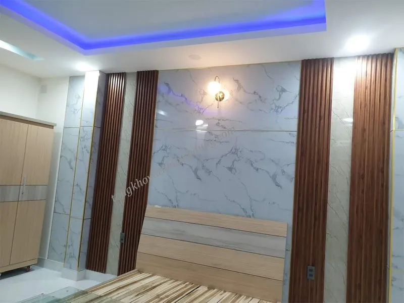 Mặt nhựa giả đá tạo không gian phòng ngủ nhẹ nhàng, thư thái, góp phần nâng cao chất lượng giấc ngủ