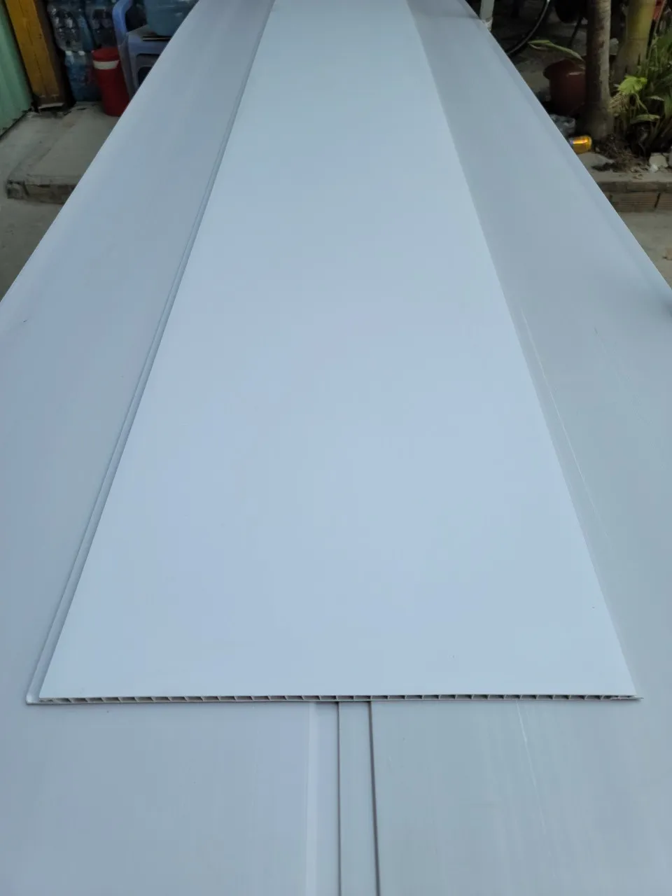 Mẫu tấm nhựa ốp trần PVC trắng mã NANO 07, phong cách hiện đại