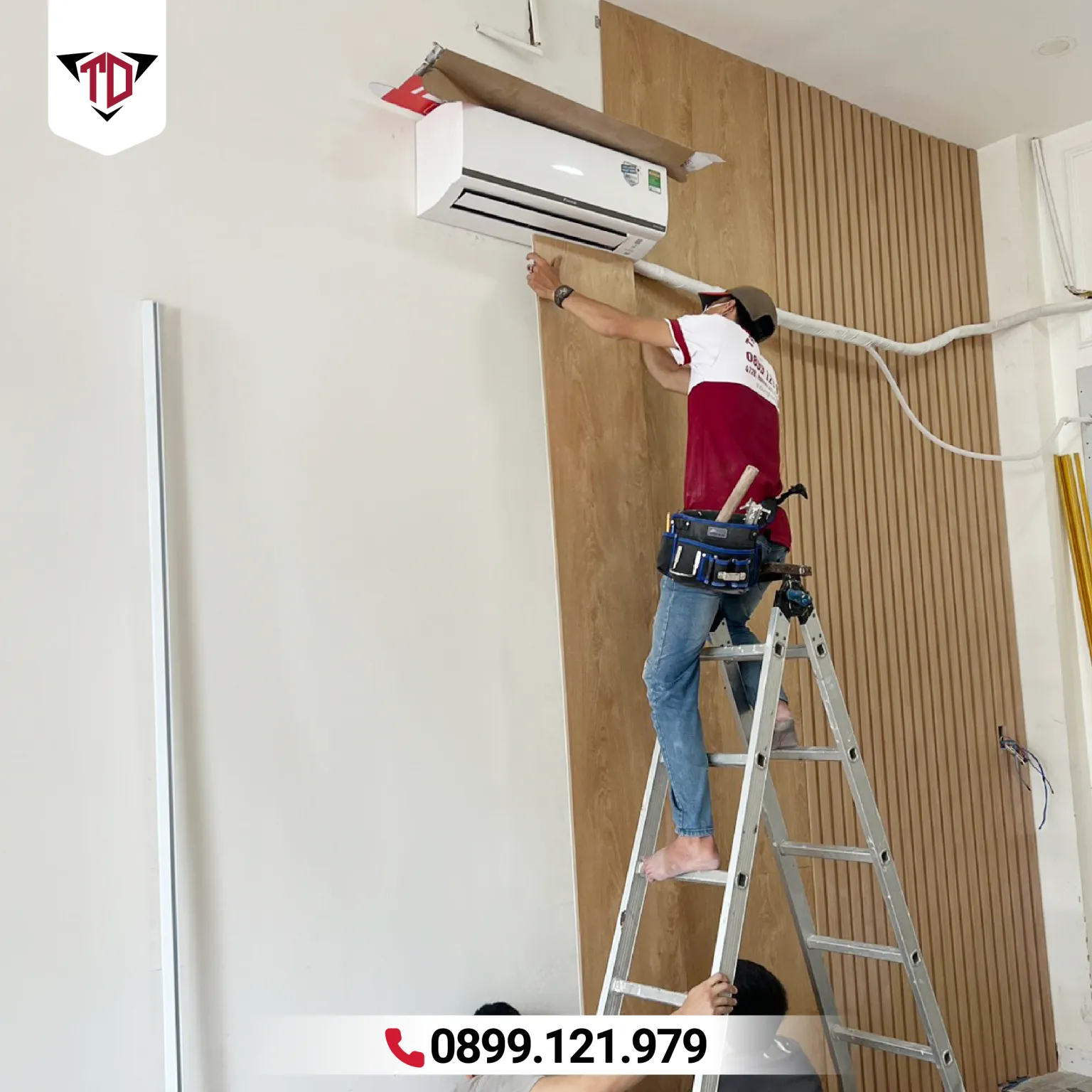 Mẫu trần nhựa giả gỗ ốp vân gỗ tại Trí Dũng Home
