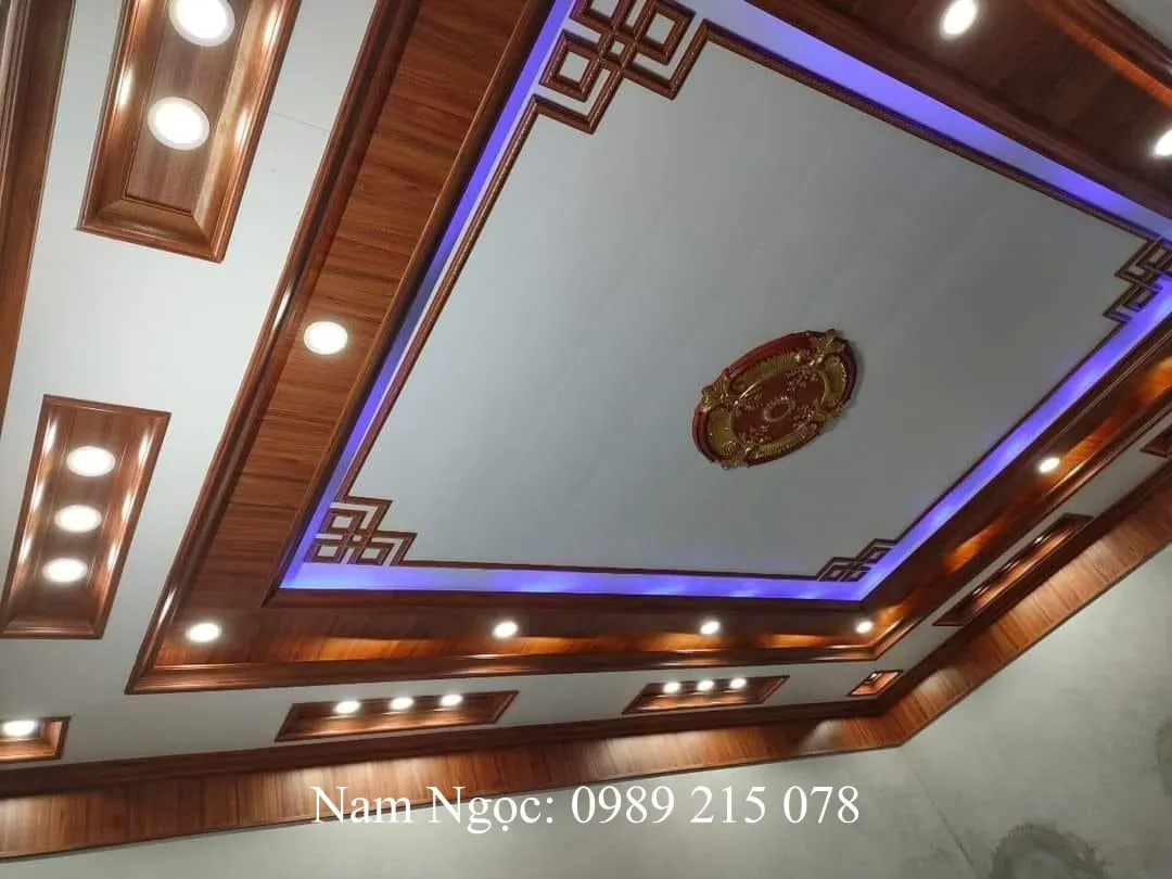 Mẫu trần nhựa nano giật 3 cấp đẹp mắt
