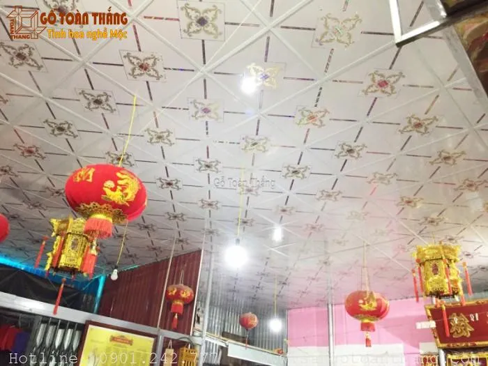 Mẫu trần nhựa thả số 02