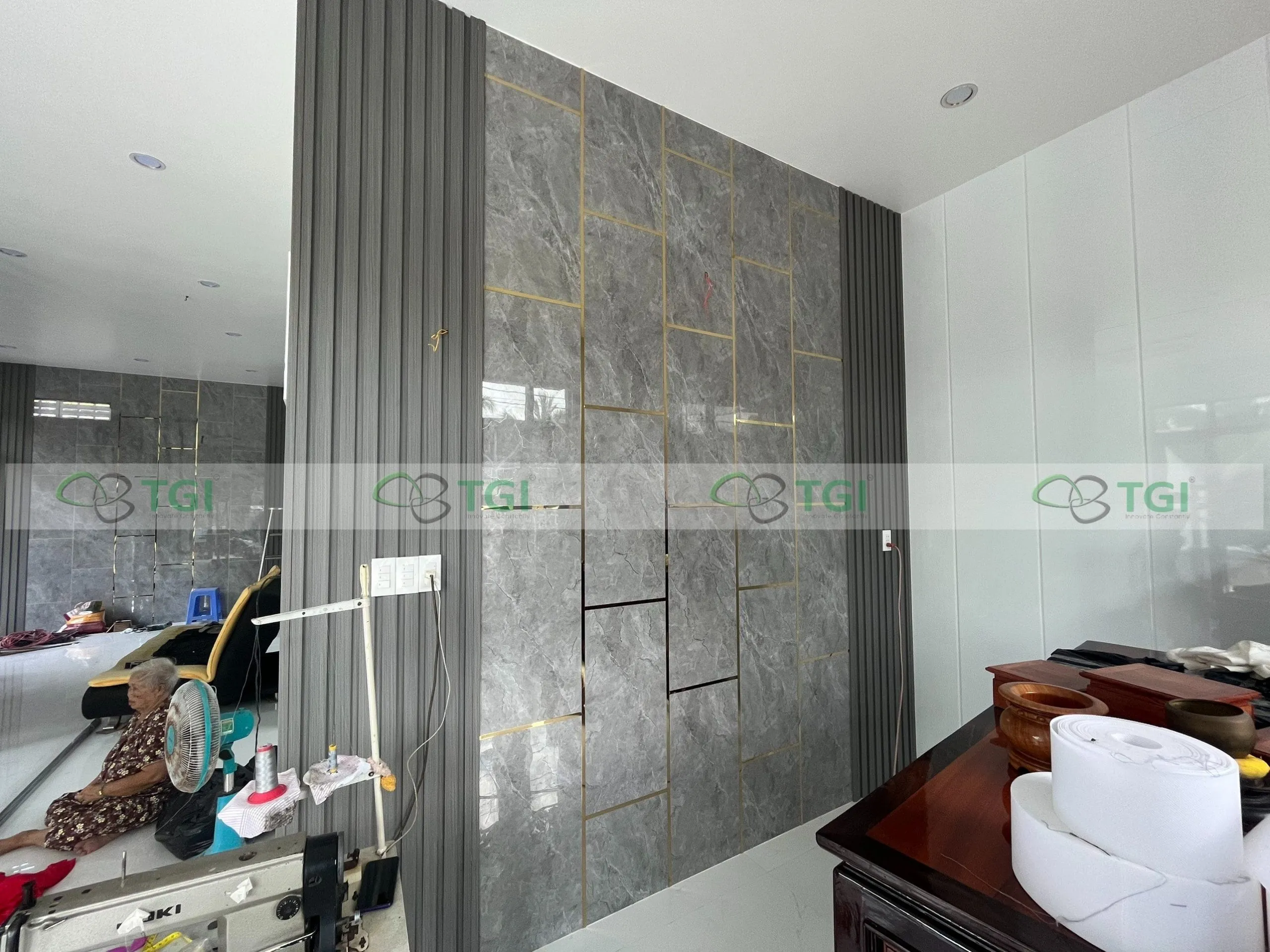 mẫu ứng dụng tấm pvc vân đá nhà phố 18