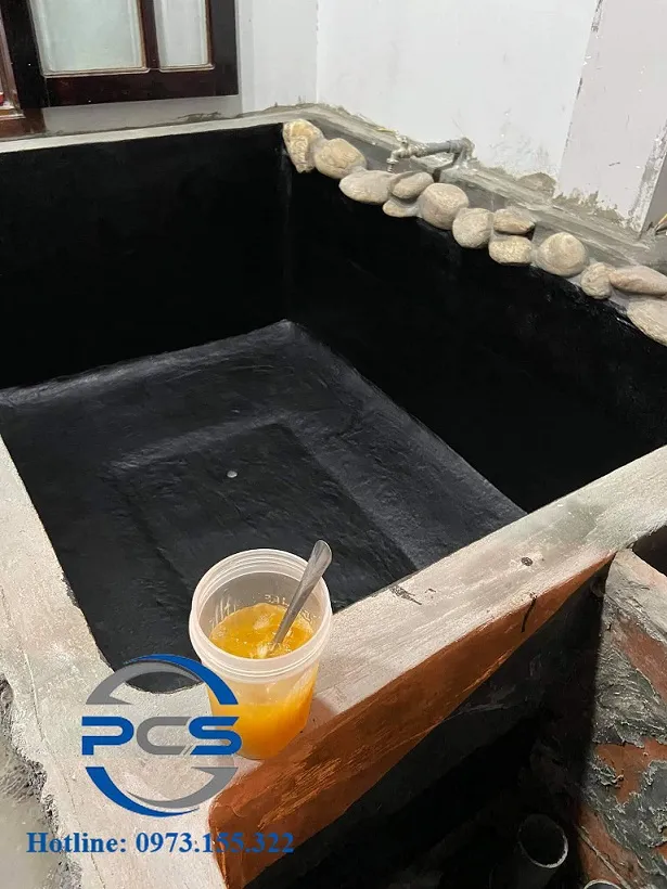 Minh họa hiệu quả của sơn chống thấm màu đen Flintkote No3 cho bể cá