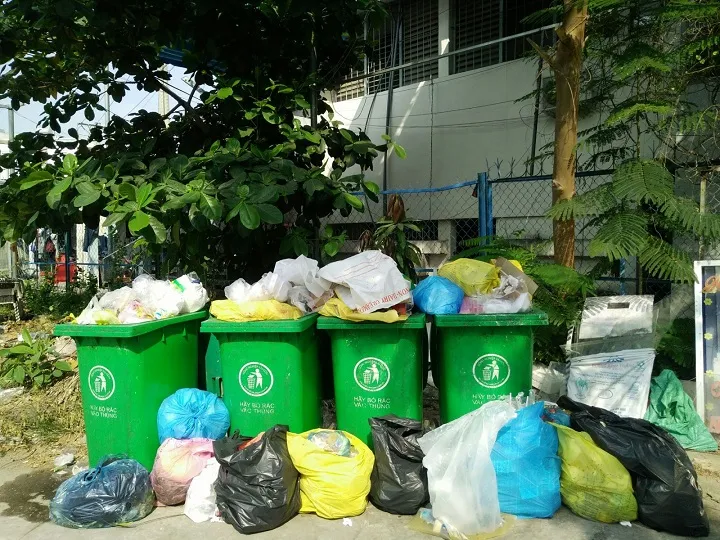 Minh họa phân loại các loại chất thải sinh hoạt theo Luật Bảo vệ Môi trường 2020