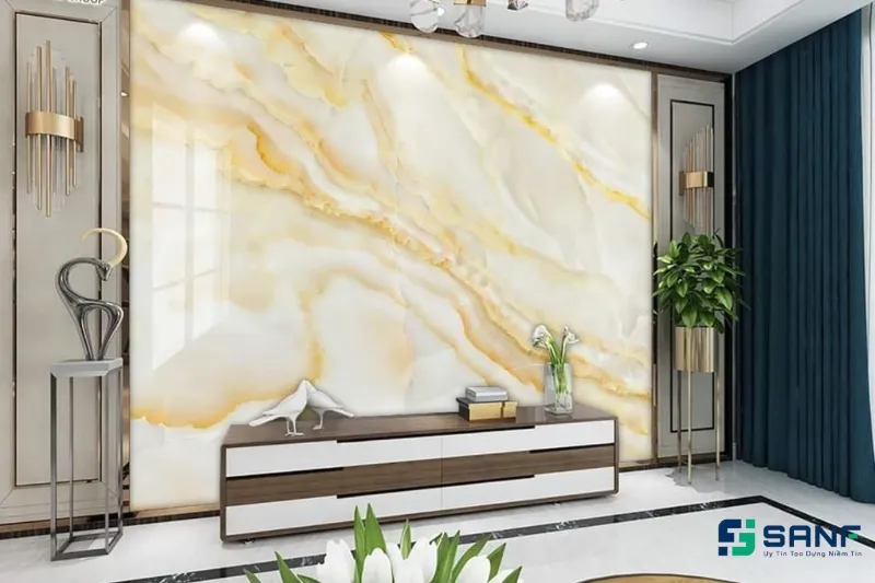 Ngôi nhà được tô điểm độc đáo với tấm nhựa ốp tường cẩm thạch
