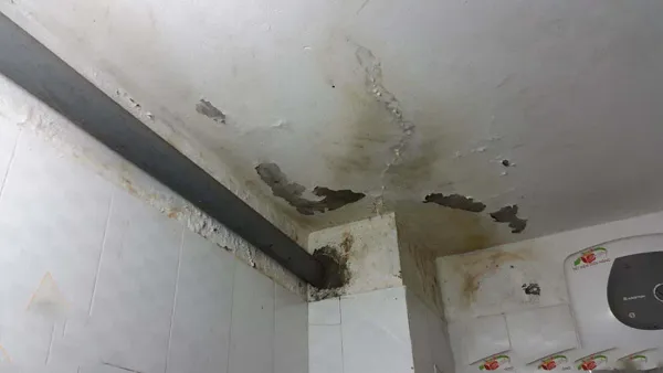 Nguyên nhân gây thấm dột nhà vệ sinh do xuống cấp vật liệu