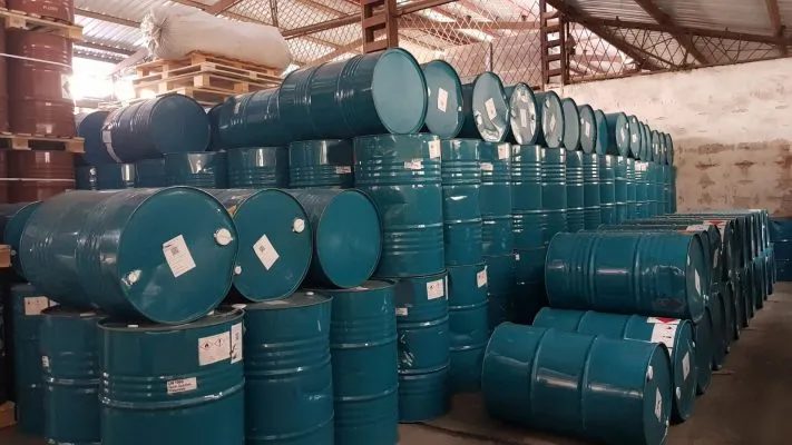 Nhựa Polyester 8201, một loại nhựa nền thường dùng để chế tạo nhựa composite lỏng chất lượng cao