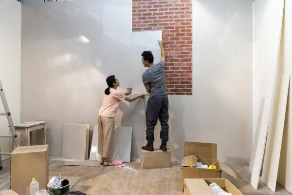 Ốp tường PVC Nano giúp cải tạo nhà cũ chống ẩm mốc hiệu quả