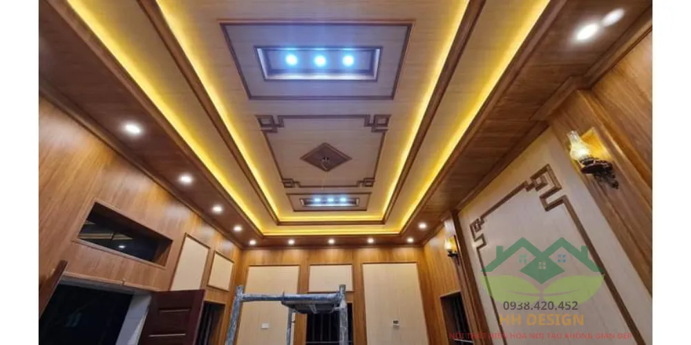 Ốp tường và trần nhựa Nano vân gỗ tại nhà chị Lành, Quận 1.