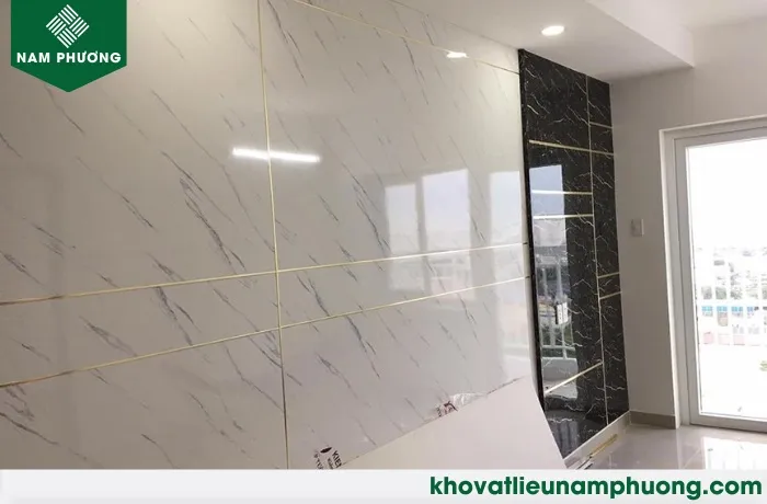 Ốp tường vân đá PVC hỗ trợ cách âm, cách nhiệt cho không gian sống